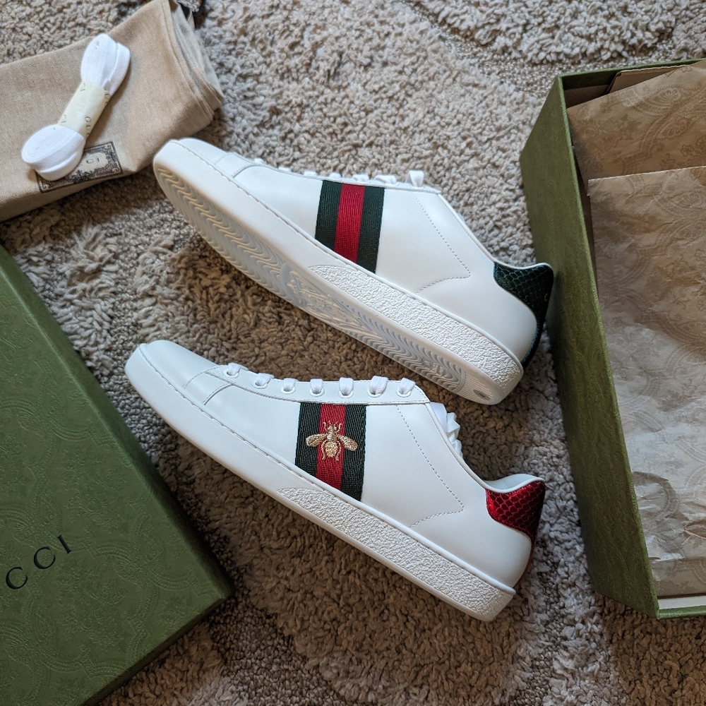 New Gucci Women's Ace Sneakers with Bee size 40